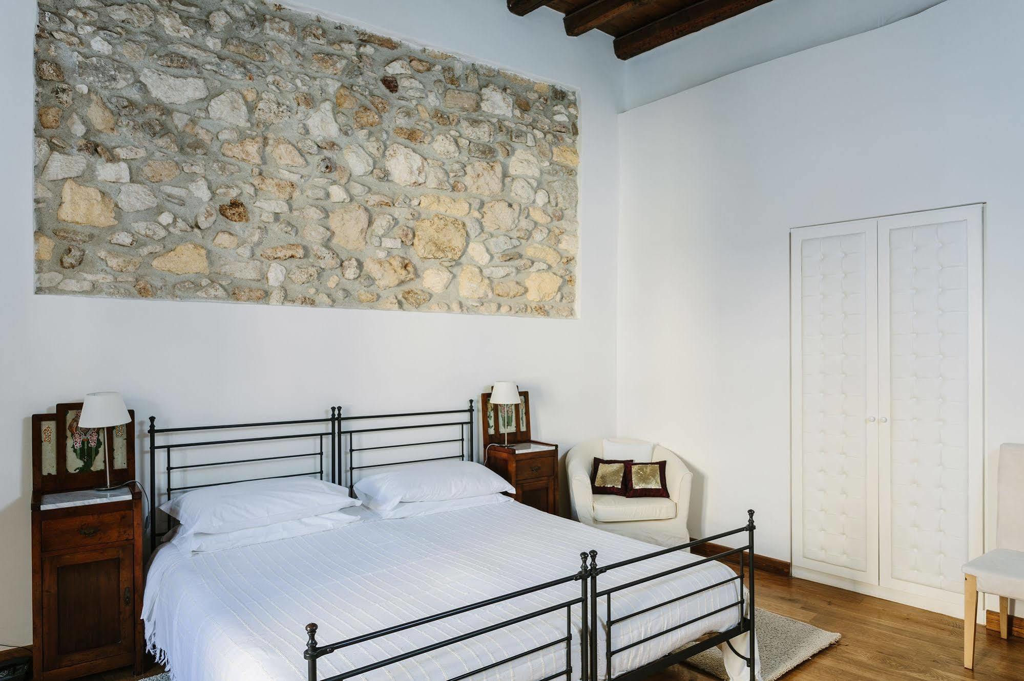 Allotjament i esmorzar Palazzo Del Sale 3*