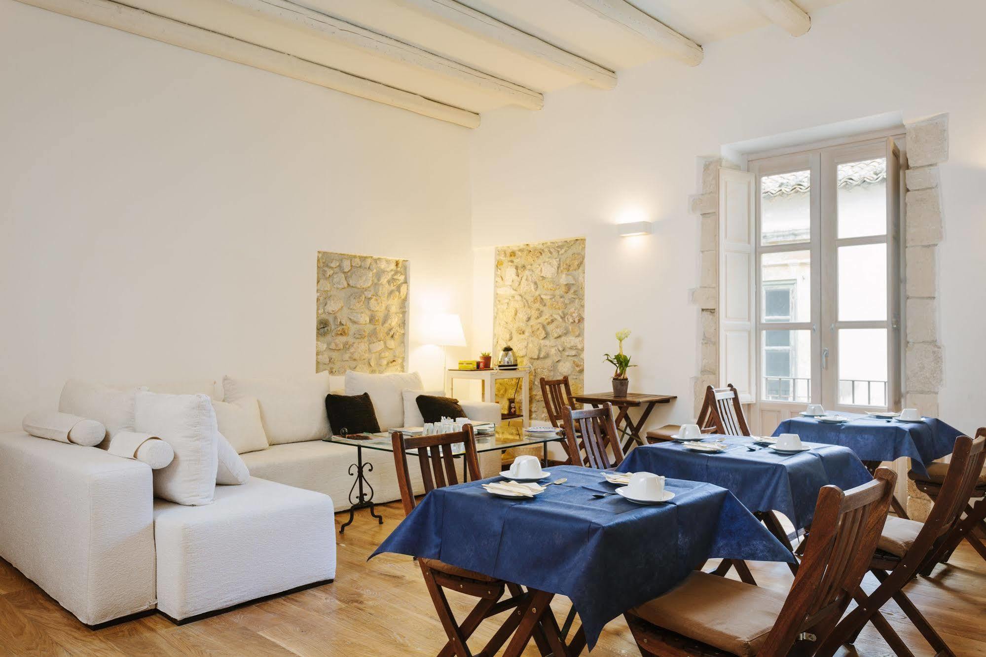 Palazzo Del Sale Allotjament i esmorzar 3*